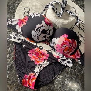 Victoria Secret Bikini 👙 Bombshell 36D/M set like new